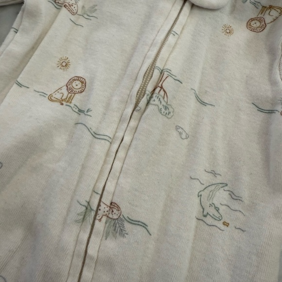 NEW Carter's Cream Baby Footie with Animal Print Newborn - Picture 3 of 4